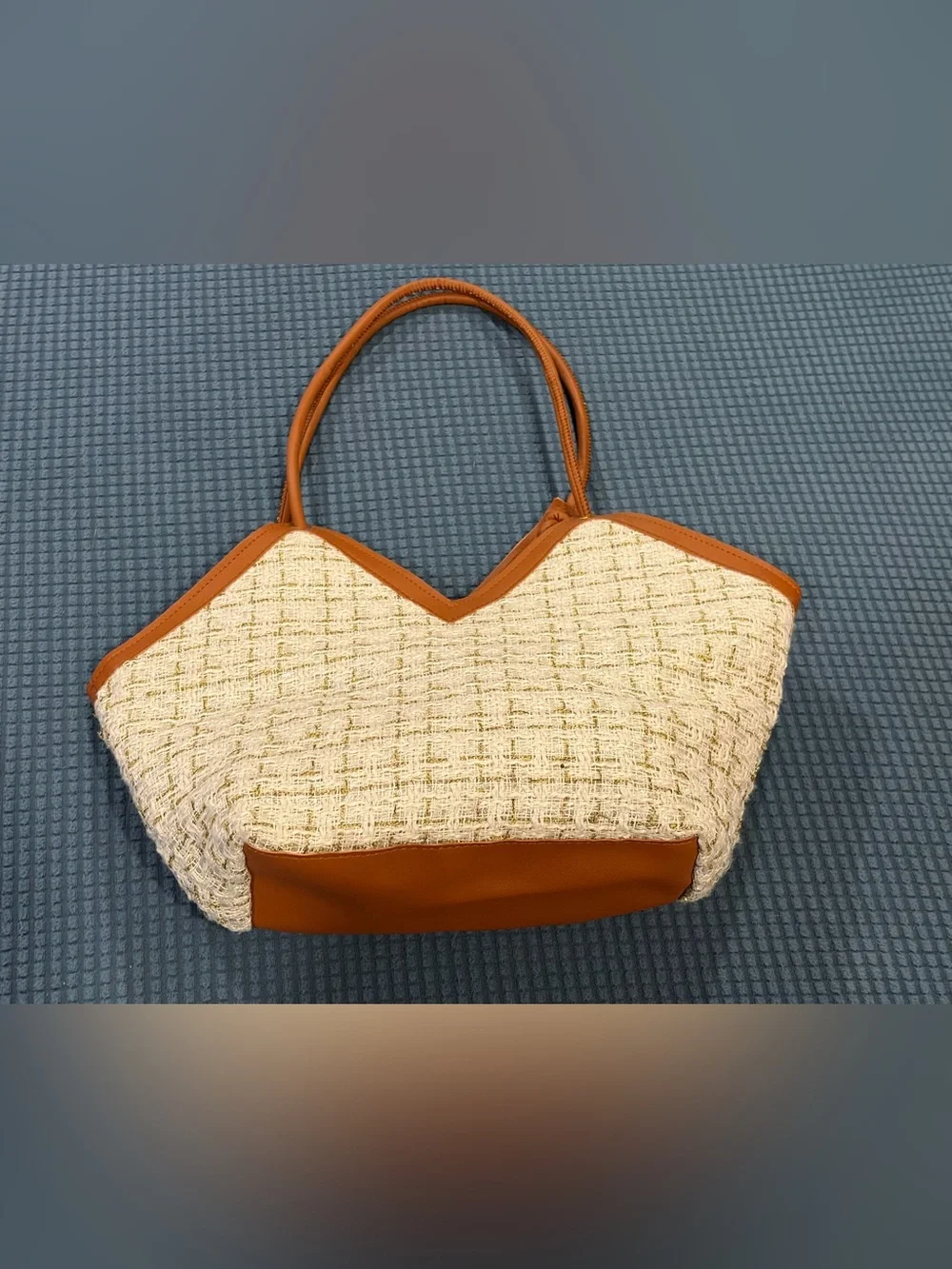 Women’s lightweight Tote